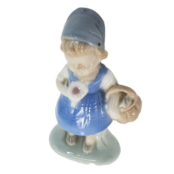 Vintage Lego Japan Porcelain Girl Figurine Blue Dress & Cap Basket Flowers - Picture 6 of 7